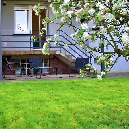 Garten-Blick-Baldeneysee Appartement Essen Buitenkant foto